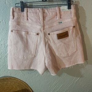 Wrangler Festival Shorts in Rose, Size 26